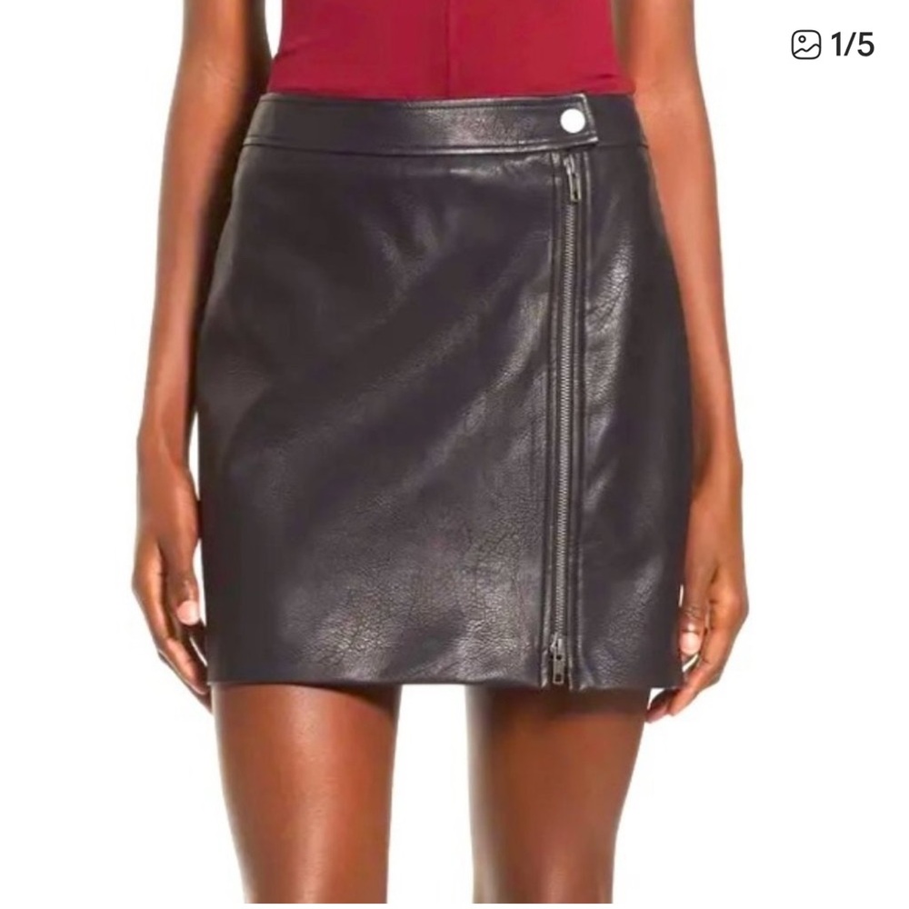 Leith Black Mini Skirt with Zipper Detail